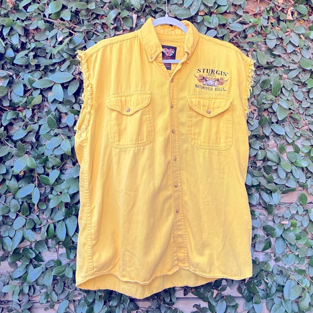 Sturgis Motorcycle 2012 Rally Yellow Sleeveless Button Up Men's Shirt - Large
